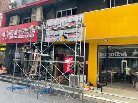 沈丘制作广告招牌如何避免它发黄？